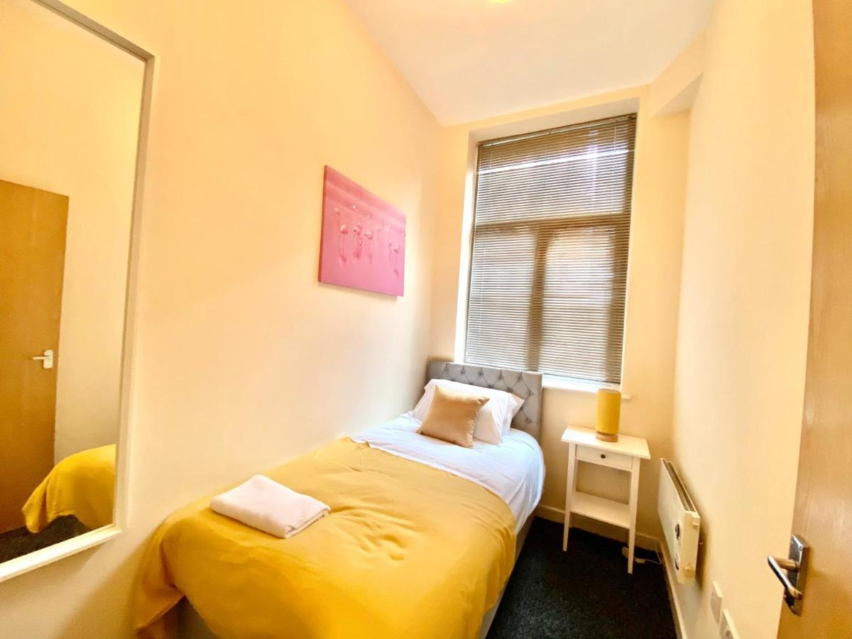 Elmcroft Apartments Halifax City Centre Экстерьер фото